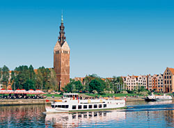 The Old Town, a riverside view; photo H. Mysliski